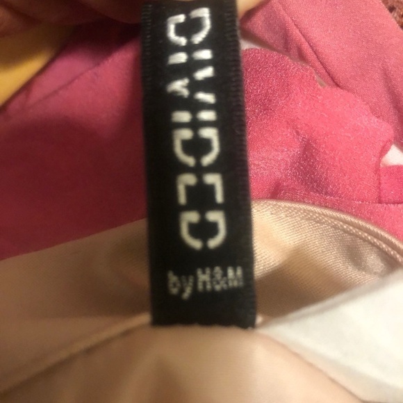 DIVIDED by H&M Pale Pink Mini Skirt - Picture 3 of 5